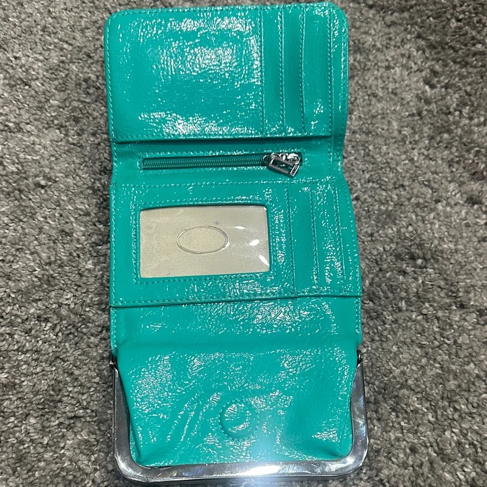 Guess Teal Patent Kiss-Lock Wallet with Silver Hardware - Picture 2 of 4